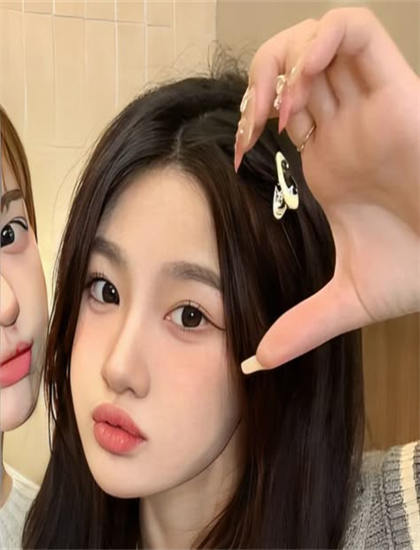 李小路不雅视频-奇怪的她 电影